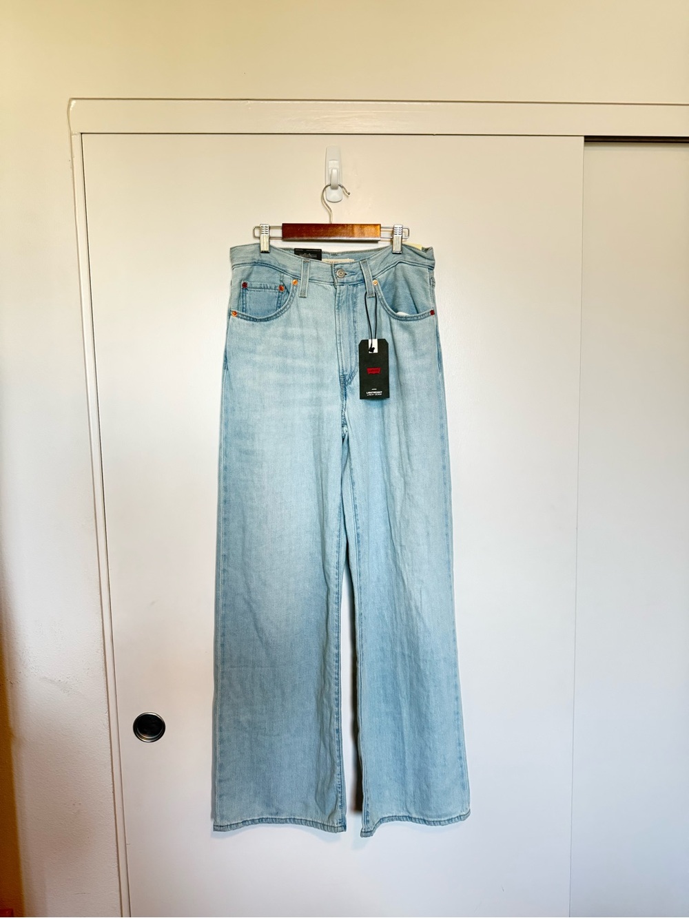 NWT Levi’s Ribcage Wide leg 27 x 32 $98